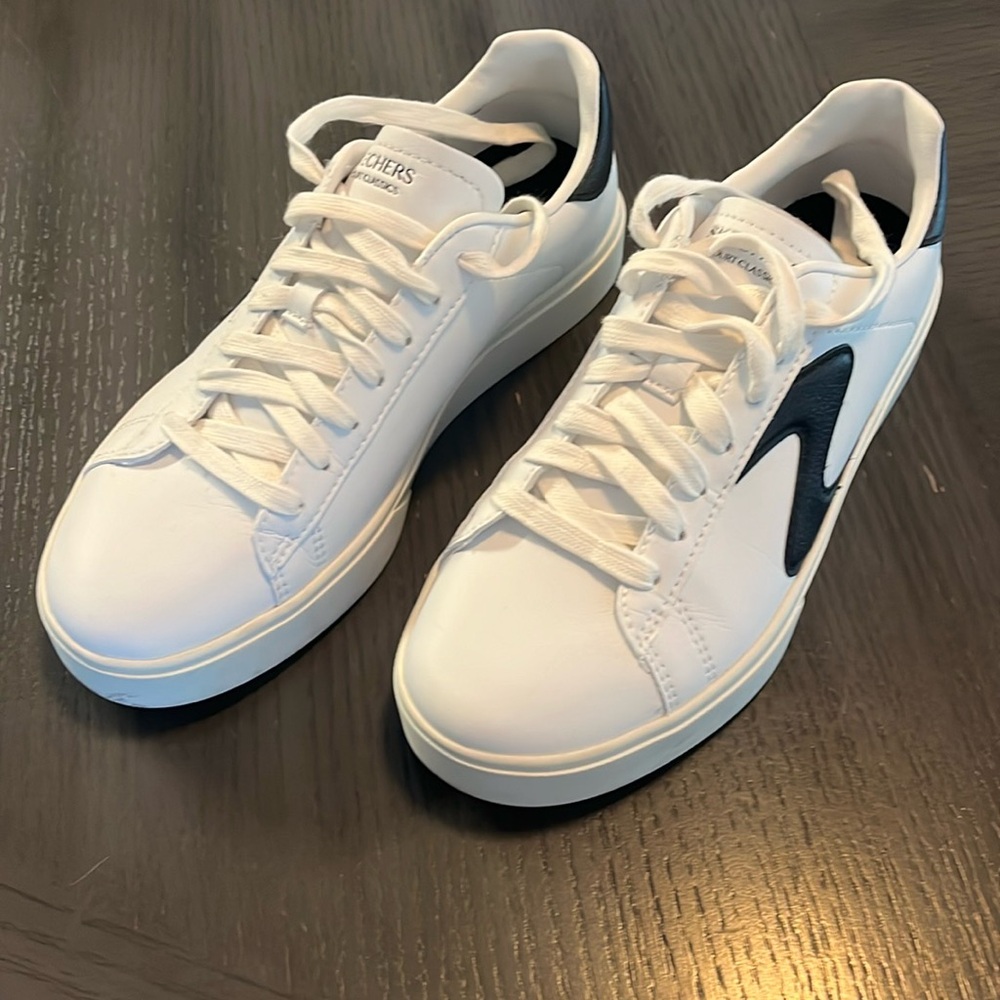 Skechers sneakers